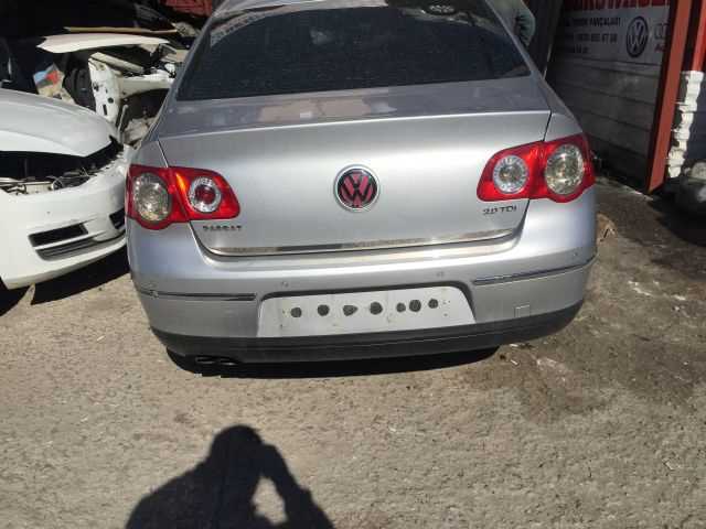 Volkswagen Passat 2006-2010 Çıkma Yedek Arka  Tanpon
